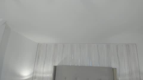 Snapshot of valeriah_ chatting on February 6, 10:15 am Valeria online show from February 6, 10:15 am