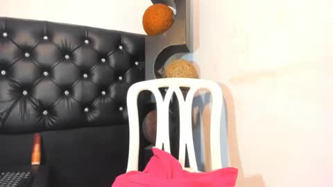 Snapshot of valeriapinkk chatting on April 24, 2:52 pm valeriapinkk online show from April 24, 2:52 pm