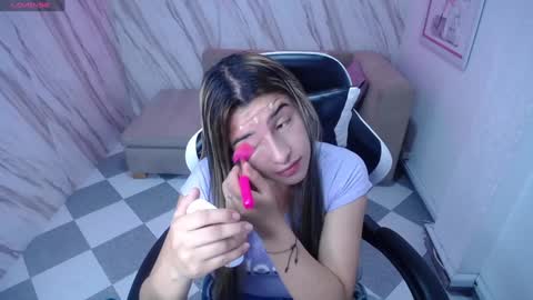 Snapshot of valerie_b chatting on January 28, 3:04 am valerie_b online show from January 28, 3:04 am
