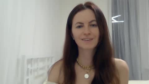 Snapshot of valerie_rose777 chatting on December 21, 10:40 pm valerie_rose777 online show from December 21, 10:40 pm