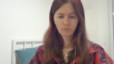 Snapshot of valerie_rose777 chatting on February 15, 7:17 pm valerie_rose777 online show from February 15, 7:17 pm