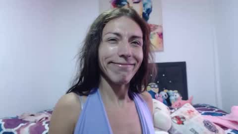 Snapshot of valerie_rousse chatting on February 17, 8:58 pm valerie_rousse online show from February 17, 8:58 pm