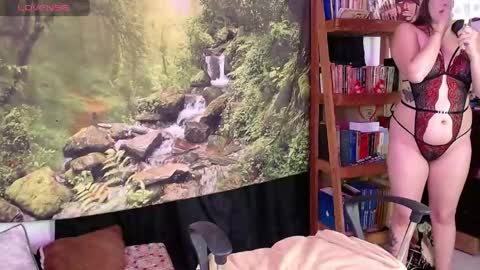 Valerie online show from May 4, 2:18 am
