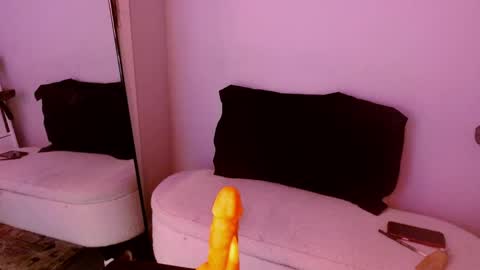 Valerie Virago online show from March 31, 7:53 am