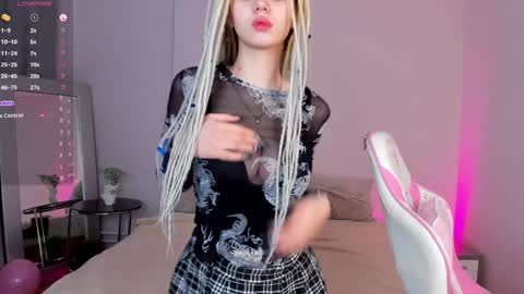 Snapshot of valerie_woods chatting on December 9, 4:34 am Valerie GTM2 Mon Tu Wed Thu Fri0900am-1600pm online show from December 9, 4:34 am