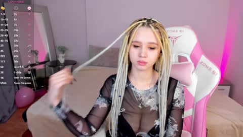 Snapshot of valerie_woods chatting on December 9, 7:39 am Valerie GTM2 Mon Tu Wed Thu Fri0900am-1600pm online show from December 9, 7:39 am