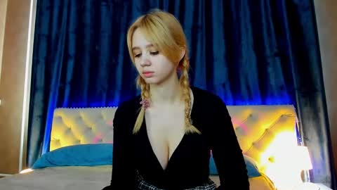 Snapshot of valerie_woods chatting on February 24, 4:49 am Valerie GTM2 Mon Tu Wed Thu Fri0900am-1600pm online show from February 24, 4:49 am