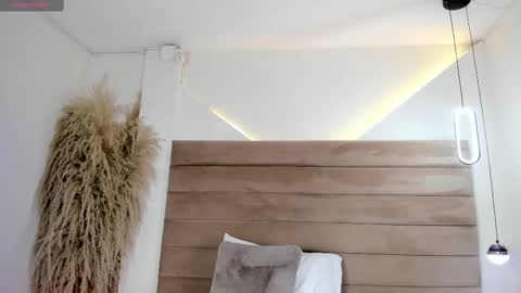 Snapshot of valeriediazx chatting on September 23, 12:19 pm valeri online show from September 23, 12:19 pm