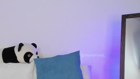 Snapshot of valerieflorez chatting on March 7, 8:23 am Valerie Ig valerieflorez online show from March 7, 8:23 am