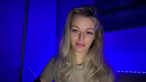 Valerie  online show from January 7, 10:01 pm