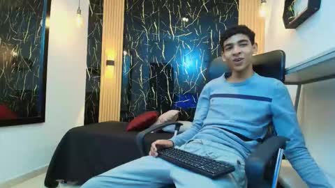 Snapshot of valerihot_1 chatting on March 6, 3:03 am VALERIO online show from March 6, 3:03 am