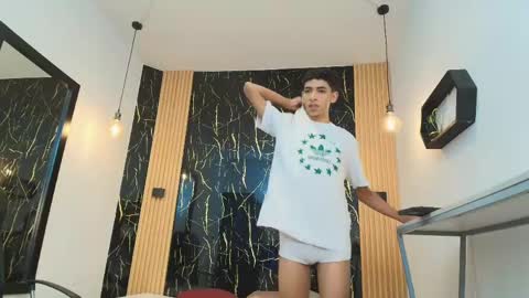 Snapshot of valerihot_1 chatting on March 19, 3:21 am VALERIO online show from March 19, 3:21 am