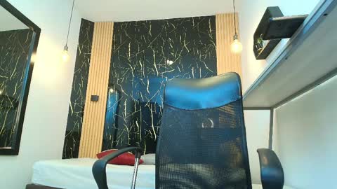 Snapshot of valerihot_1 chatting on March 28, 3:06 am VALERIO online show from March 28, 3:06 am