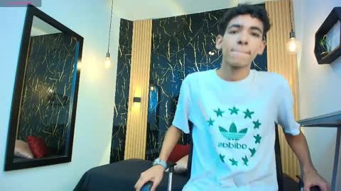 Snapshot of valerihot_1 chatting on March 30, 3:51 am VALERIO online show from March 30, 3:51 am