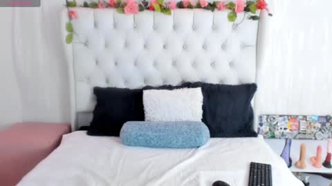 valeria111111 online show from January 8, 12:05 pm