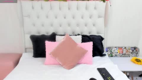 valeria111111 online show from January 18, 7:04 pm