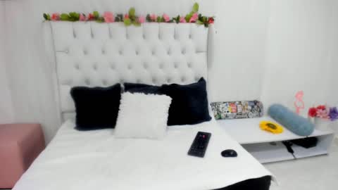 valeria111111 online show from January 29, 7:11 pm