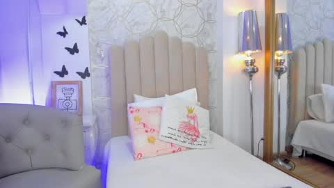 Snapshot of valerith_vega chatting on April 28, 12:21 pm online show from April 28, 12:21 pm