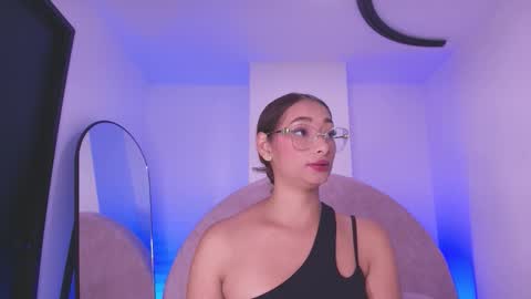 Valeryn online show from March 28, 3:06 am