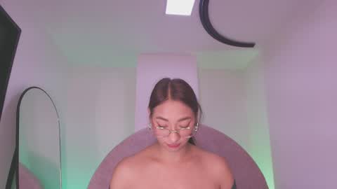 Snapshot of valery_97 chatting on April 22, 3:09 am Valeryn online show from April 22, 3:09 am