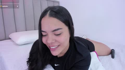 Cris  online show from January 25, 5:08 pm