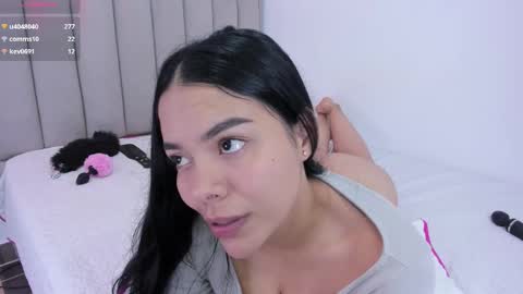 Cris  online show from February 16, 8:11 pm
