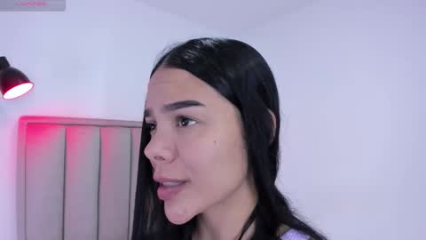 Cris  online show from November 25, 10:54 pm