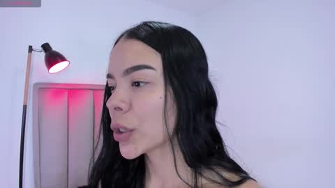 Cris  online show from January 12, 6:35 pm