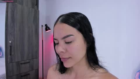 Cris  online show from February 12, 11:55 pm