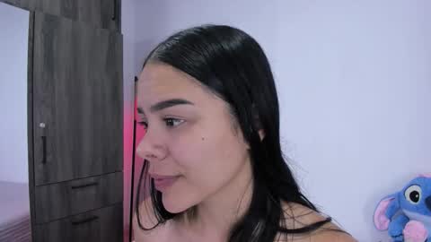 Snapshot of valery__nova chatting on February 15, 9:44 pm Cris online show from February 15, 9:44 pm