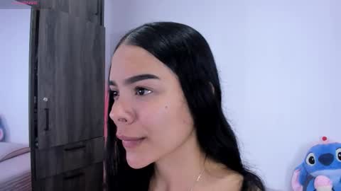 Snapshot of valery__nova chatting on February 18, 2:18 am Cris online show from February 18, 2:18 am