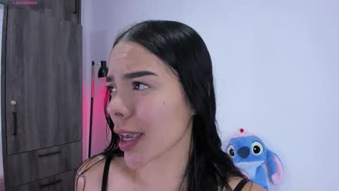 Snapshot of valery__nova chatting on February 22, 2:24 am Cris online show from February 22, 2:24 am