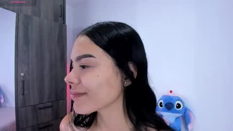 Snapshot of valery__nova chatting on February 25, 3:05 am Cris online show from February 25, 3:05 am