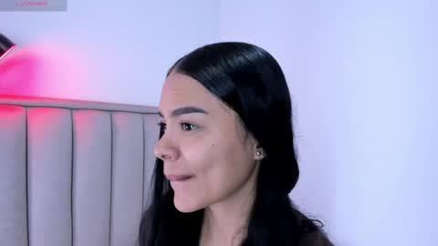 Snapshot of valery__nova chatting on March 19, 1:53 am Cris online show from March 19, 1:53 am