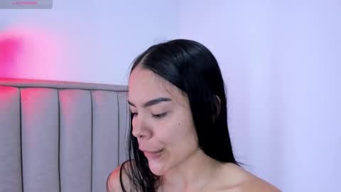 Snapshot of valery__nova chatting on March 31, 1:29 am Cris online show from March 31, 1:29 am