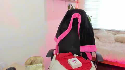 Snapshot of valery_bonnet1 chatting on September 22, 7:05 pm valery_bonnet1 online show from September 22, 7:05 pm