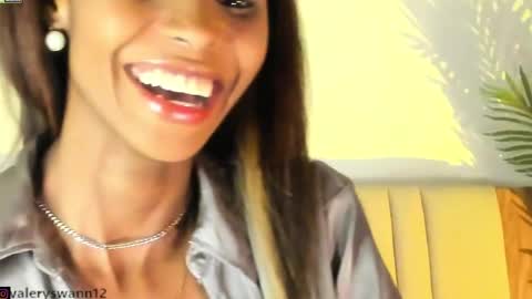 Snapshot of valery_swan1 chatting on December 23, 2:02 am Valery swan1 online show from December 23, 2:02 am