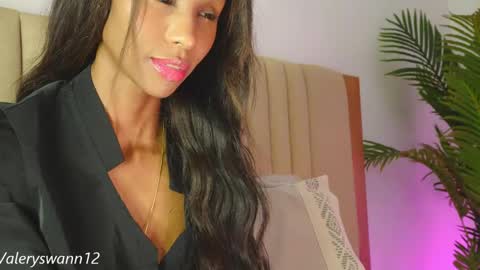 Valery swan1 online show from May 24, 4:06 am