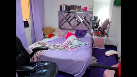 Snapshot of valery_taylor_1 chatting on June 8, 7:25 pm valery online show from June 8, 7:25 pm