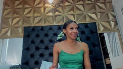 Snapshot of valery_villa_ chatting on December 27, 7:57 pm Valery online show from December 27, 7:57 pm