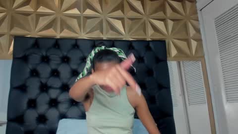 Snapshot of valery_villa_ chatting on January 2, 7:18 pm Valery online show from January 2, 7:18 pm