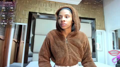 Snapshot of valery_villa_ chatting on April 1, 11:44 am Valery online show from April 1, 11:44 am