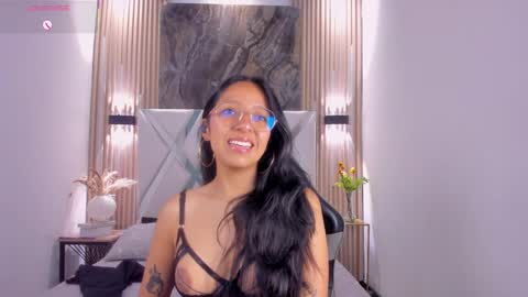 Snapshot of valery_wang chatting on April 11, 11:47 am Val online show from April 11, 11:47 am