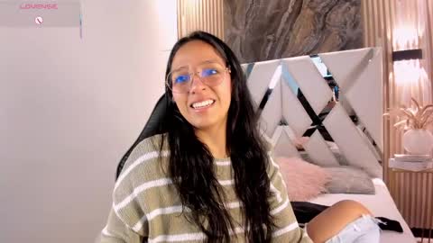 Snapshot of valery_wang chatting on April 30, 12:11 pm Val online show from April 30, 12:11 pm