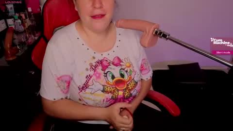 Snapshot of valeryadams_1 chatting on May 6, 2:40 am valery adams online show from May 6, 2:40 am