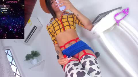 Snapshot of valeryhotsex2 chatting on March 31, 8:53 pm sussy online show from March 31, 8:53 pm