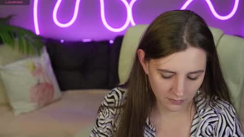 V A L E R Y  M U R online show from October 14, 7:03 pm