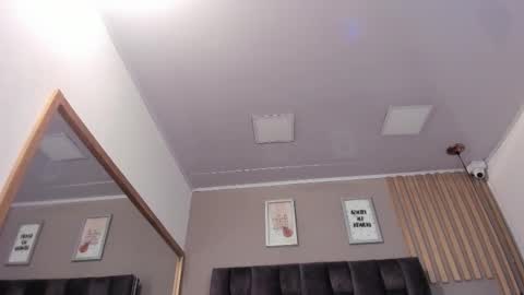 Snapshot of valerysanchezx chatting on March 17, 11:13 am Lorena online show from March 17, 11:13 am