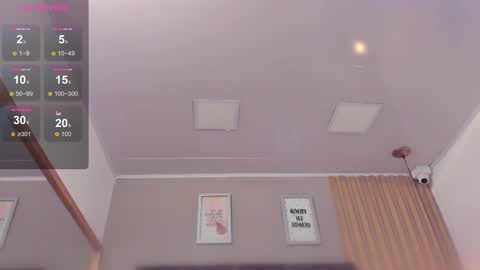 Snapshot of valerysanchezx chatting on April 9, 12:32 pm Lorena online show from April 9, 12:32 pm