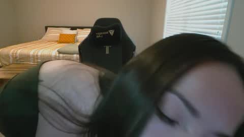 valerie online show from April 5, 3:09 pm